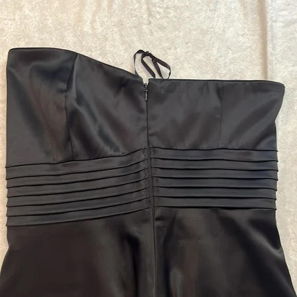 White House Black Market Strapless Little Black Dress sz 2 - Picture 9 of 9